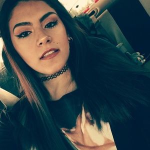 Meet your Posher, Justina